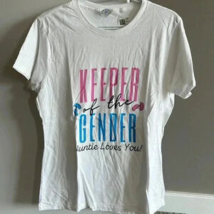 NWT  Tshirt